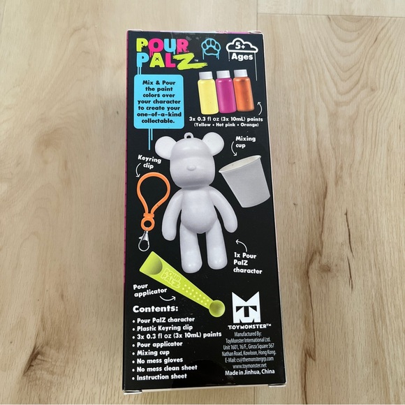 Pour Palz Paint Bear Key Ring craft kit pink - Picture 6 of 7